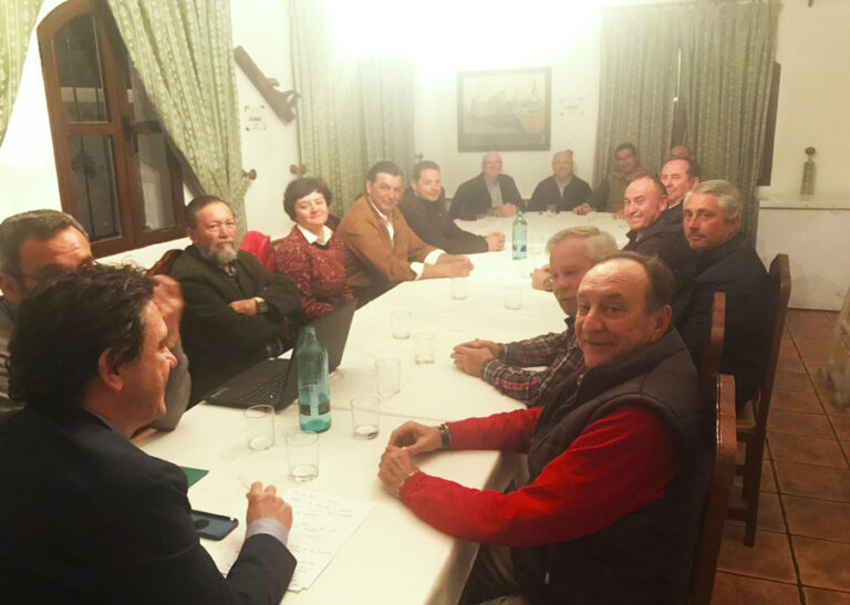 Reunión del Nuevo Delegado de Agricultura, Pesca y Medio Ambiente con los Representantes Ganaderos de la Provincia